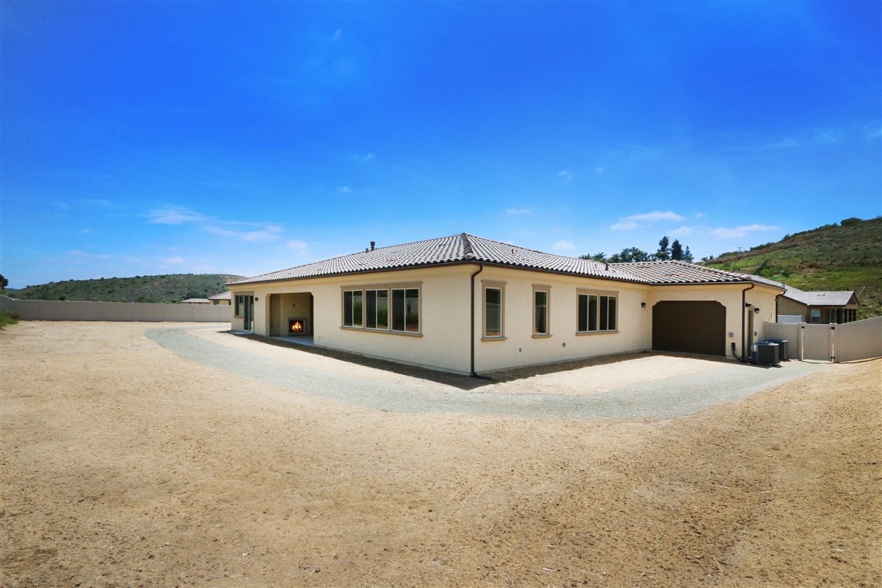 5648 Rancho Del Caballo Bonsall, CA 92003 - Photo 20 of 23 Gallery Image 20