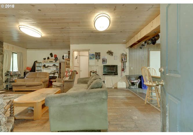 23561 East Lolo Pass Road Rhododendron, OR 97049 - Photo 4 of 32