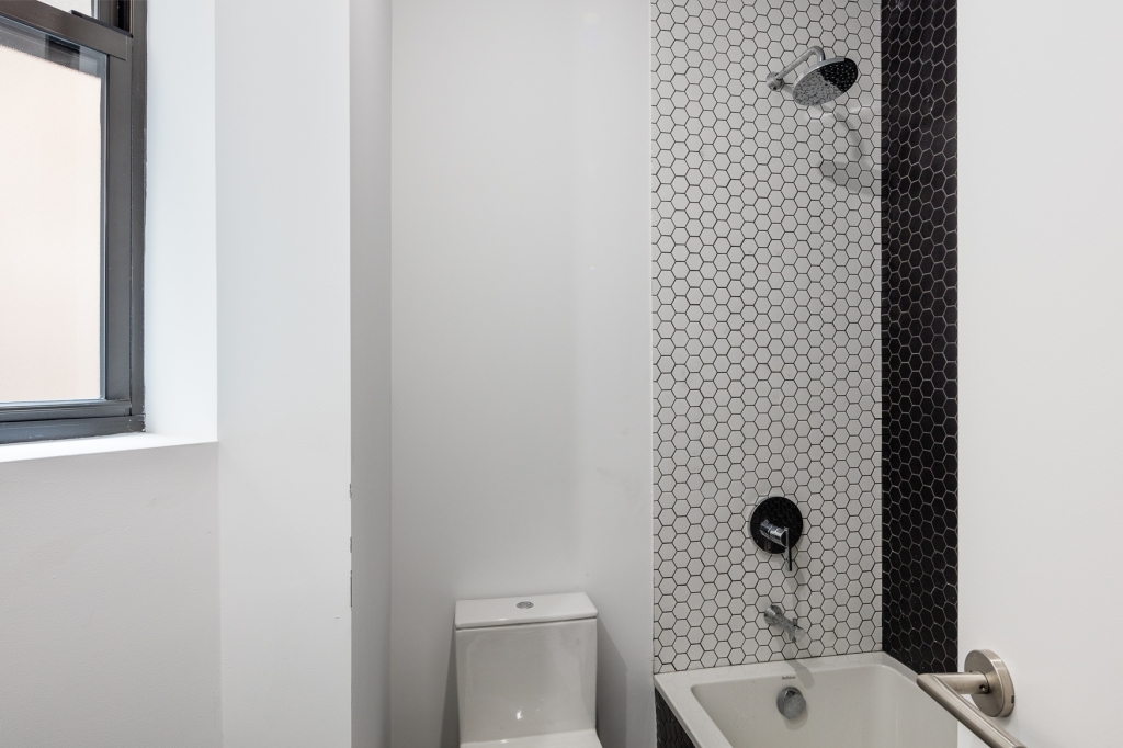 137 MacDonough Street, Unit 4L Brooklyn, NY 11216 - Photo 7 of 7