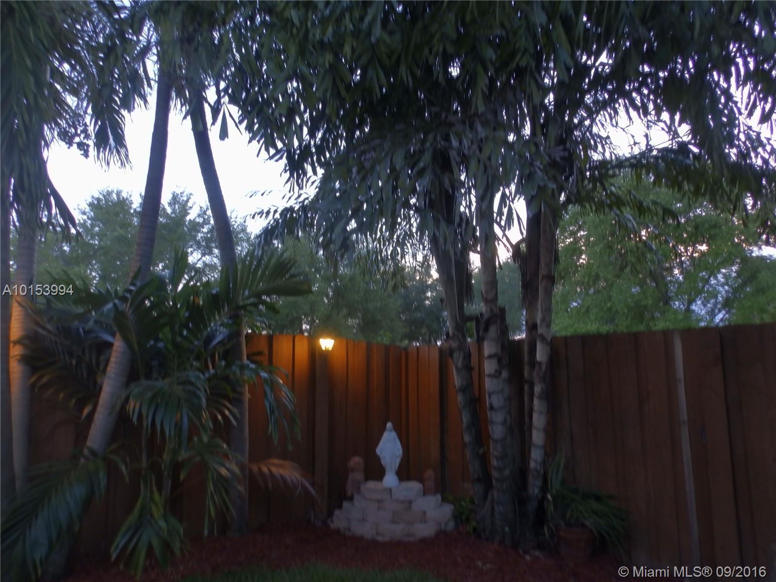 15900 Southwest 112th Terrace Miami, FL 33196 - Photo 23 of 32