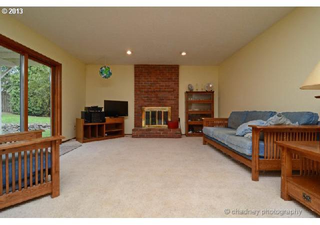 11355 Northwest Reeves Street Portland, OR 97229 - Photo 5 of 16 Gallery Image 5