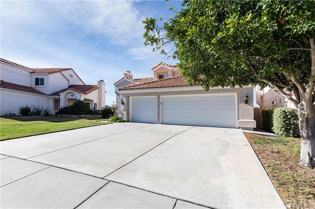 15 Bella Minozza Lake Elsinore, CA 92532 - Photo 5 of 57