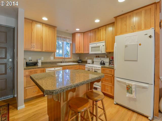 4117 Northeast 8th Street Gresham, OR 97030 - Photo 5 of 13