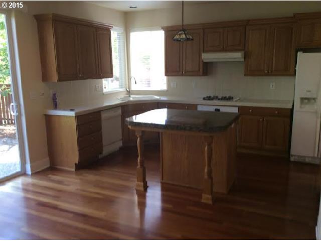 16605 Southwest Rogue River Terrace Beaverton, OR 97006 - Photo 13 of 16