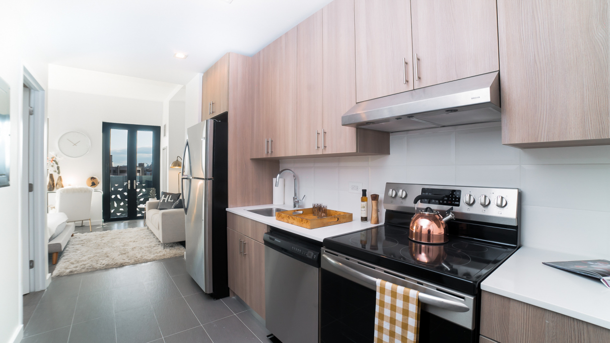 11-39 49th Avenue, Unit 810 Queens, NY 11101 - Photo 2 of 12