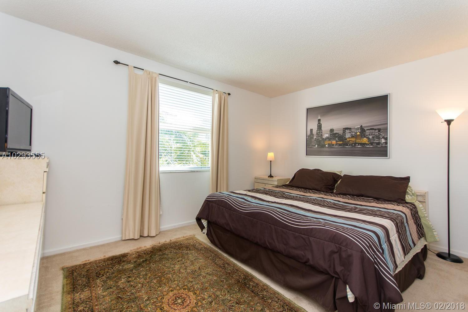 17100 North Bay Road, Unit 1415 Sunny Isles Beach, FL 33160 - Photo 28 of 35