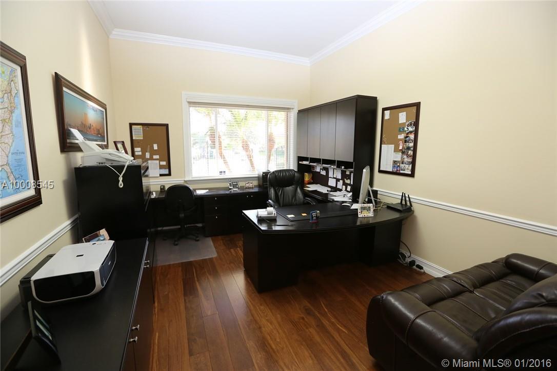 9445 Southwest 68th Street Miami, FL 33173 - Photo 21 of 35
