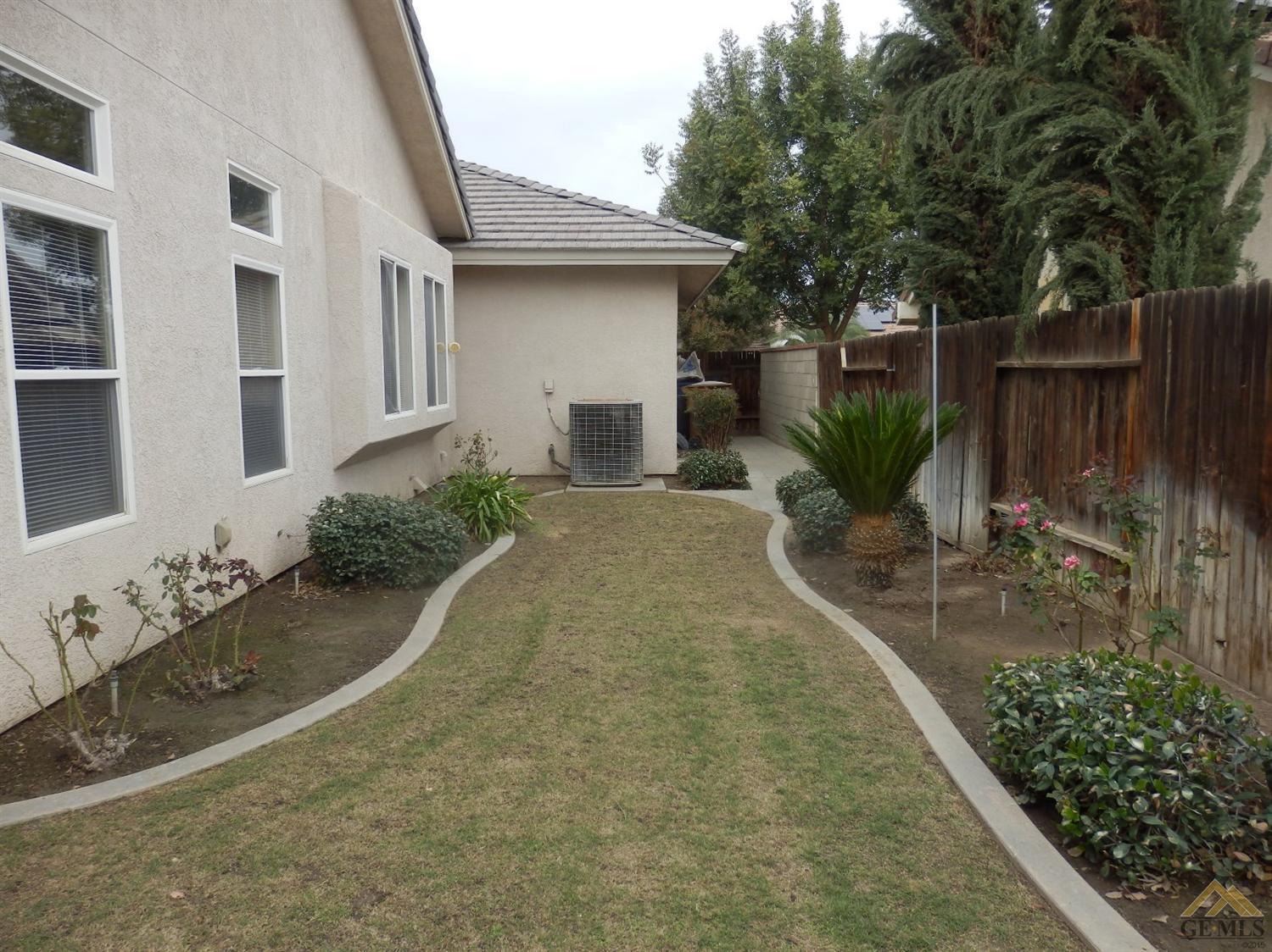 4001 Bridgewater Way Bakersfield, CA 93313 - Photo 23 of 25