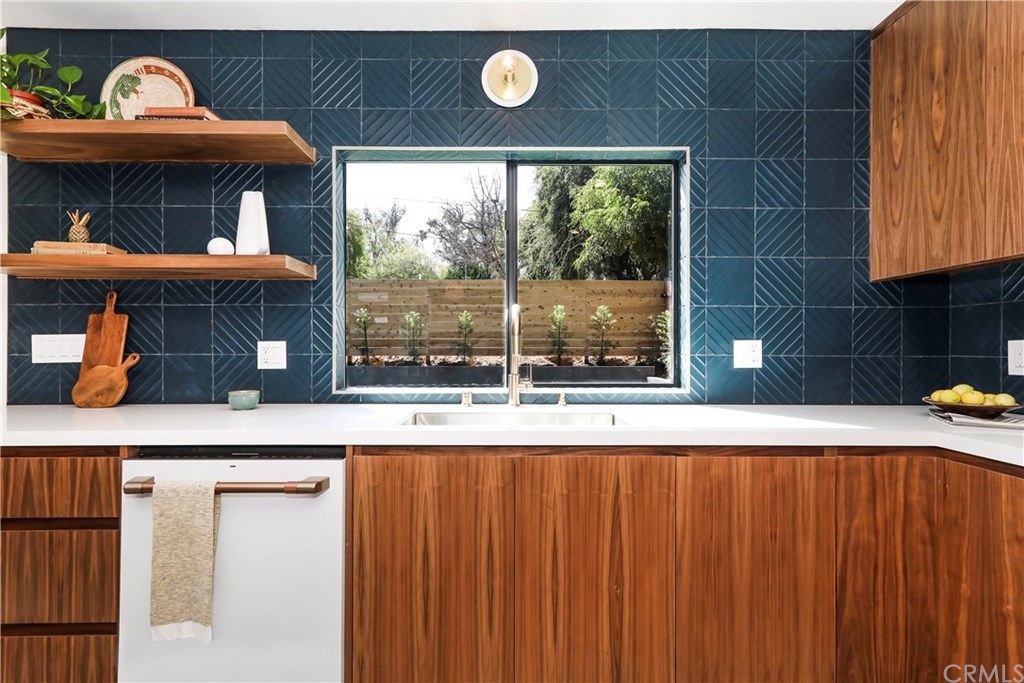 945 Jane Place Pasadena, CA 91105 - Photo 17 of 33