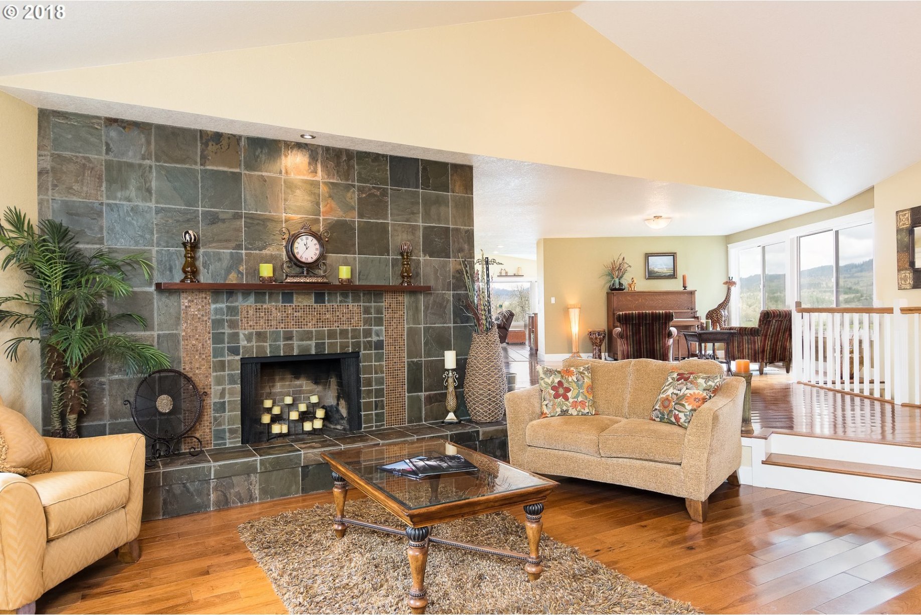 31748 Camas Swale Road Creswell, OR 97426 - Photo 6 of 32 Gallery Image 6