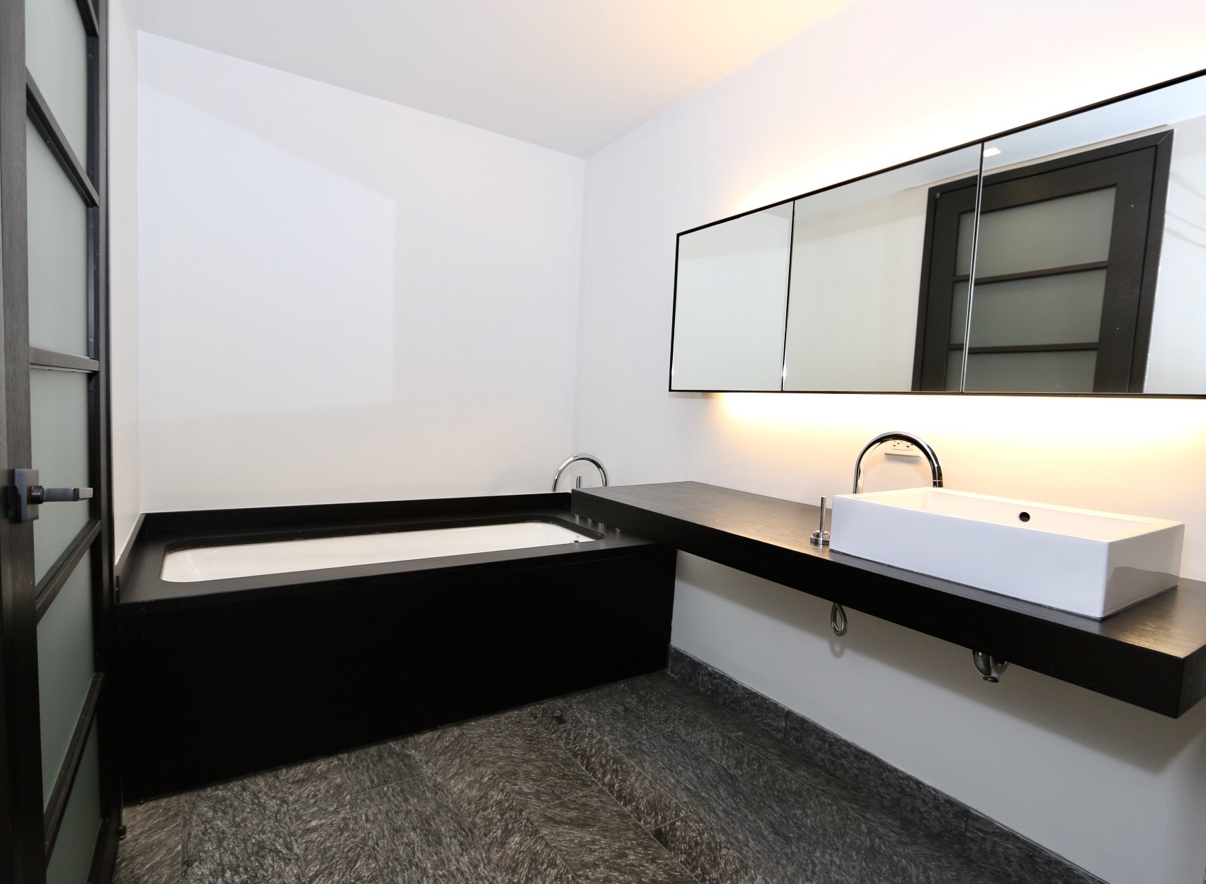 20 Pine Street, Unit 2310 Manhattan, NY 10005 - Photo 5 of 10