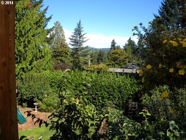 4149 Southwest Freeman Street Portland, OR 97219 - Photo 2 of 16 Gallery Image 2