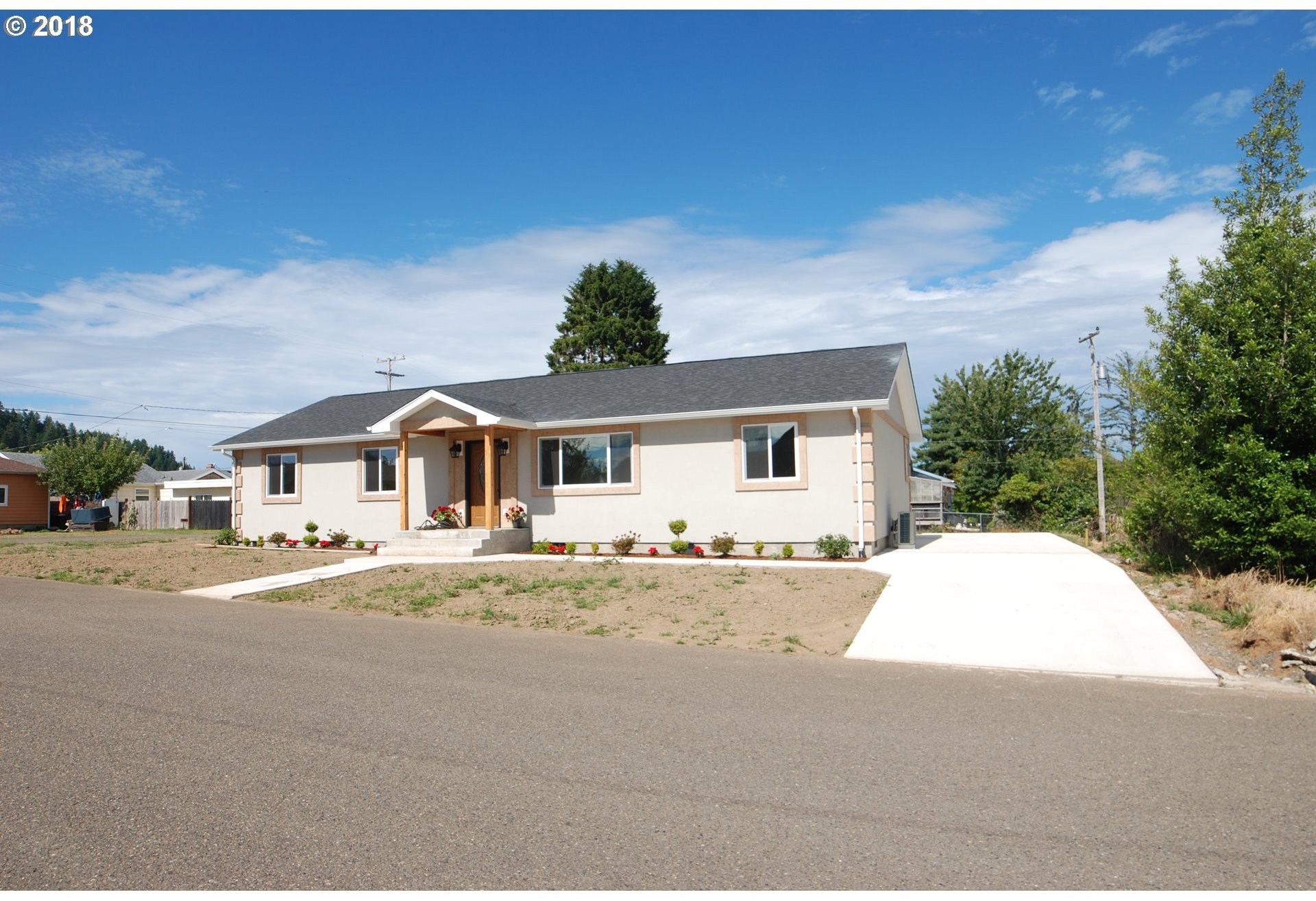 379 South 19th Street Reedsport, OR 97467 - Photo 1 of 26 Gallery Image 1