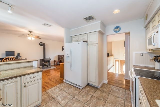 $550,000 | 11 Knoll Drive, Denville, NJ 07834