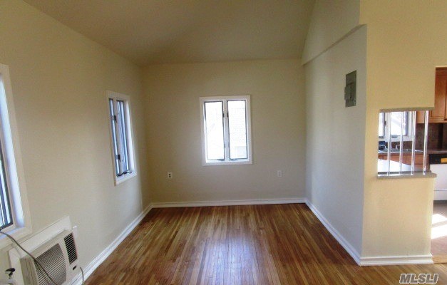 215 Middle Neck Road, Unit 153B Great Neck, NY 11021 - Photo 9 of 12