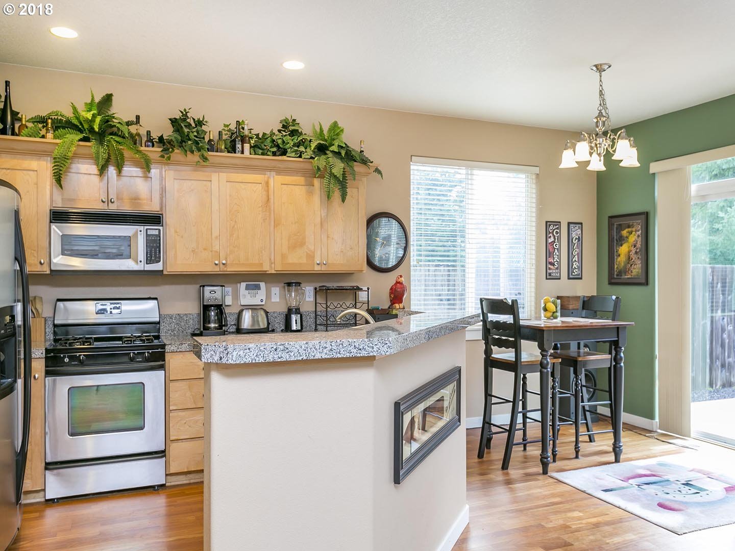 30636 Southwest Ruth Street Wilsonville, OR 97070 - Photo 6 of 32 Gallery Image 6