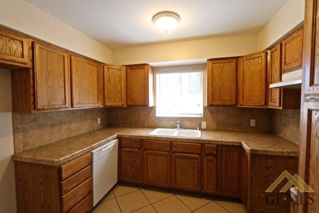 3220 Sterling Road Bakersfield, CA 93306 - Photo 11 of 15 Gallery Image 11