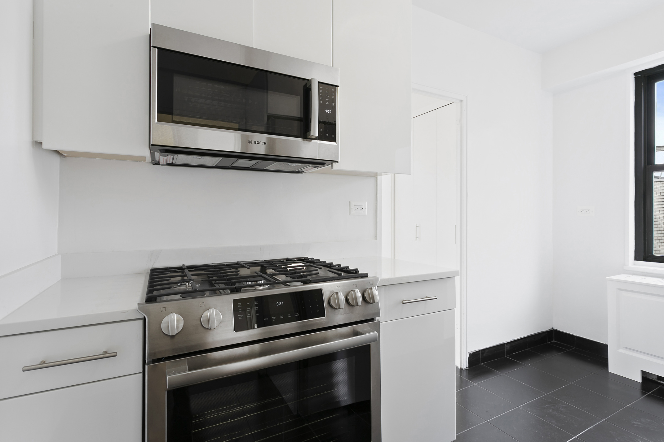 7 East 14th Street, Unit 21F Manhattan, NY 10003 - Photo 4 of 9