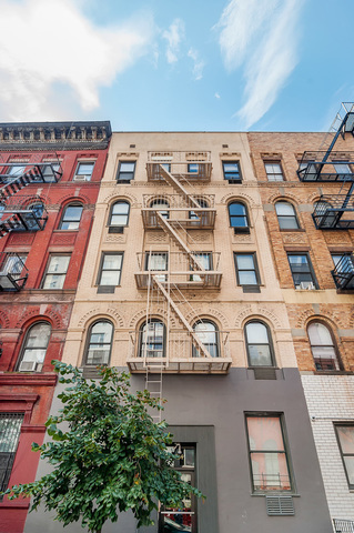 424 E 77th St, Manhattan, NY 10075 - Photo 1 of 1