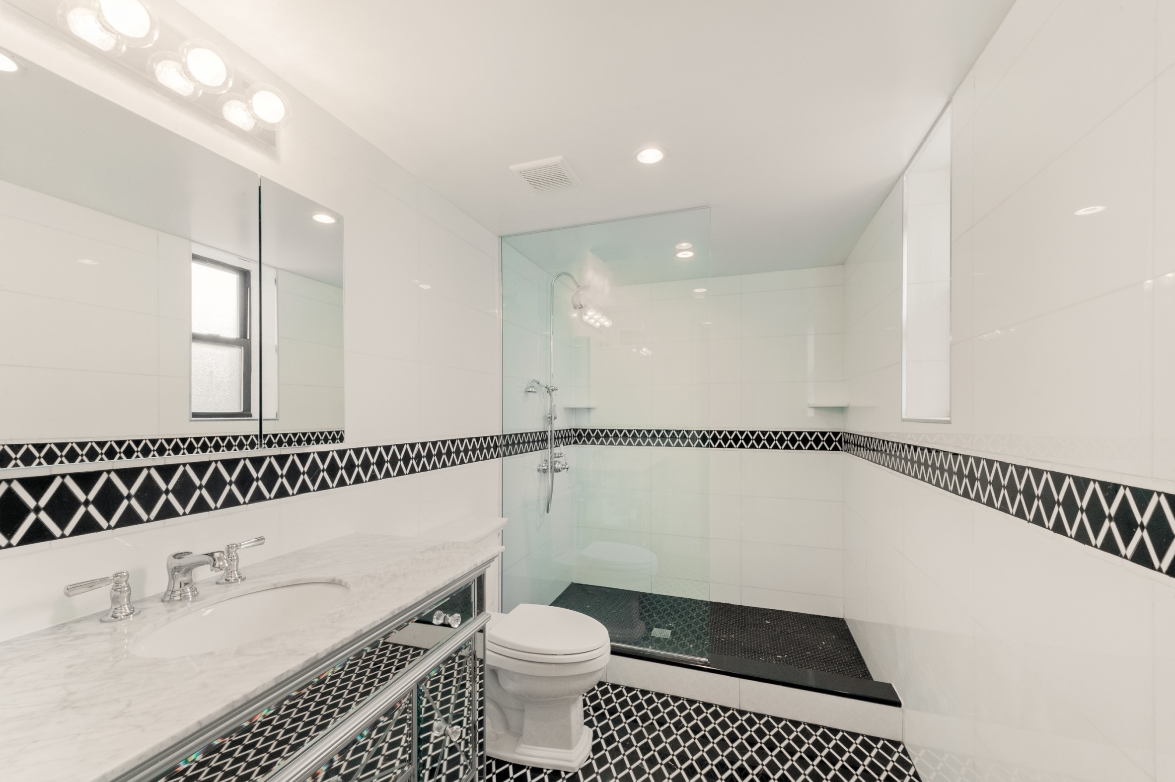 194 Van Buren Street Brooklyn, NY 11221 - Photo 13 of 17