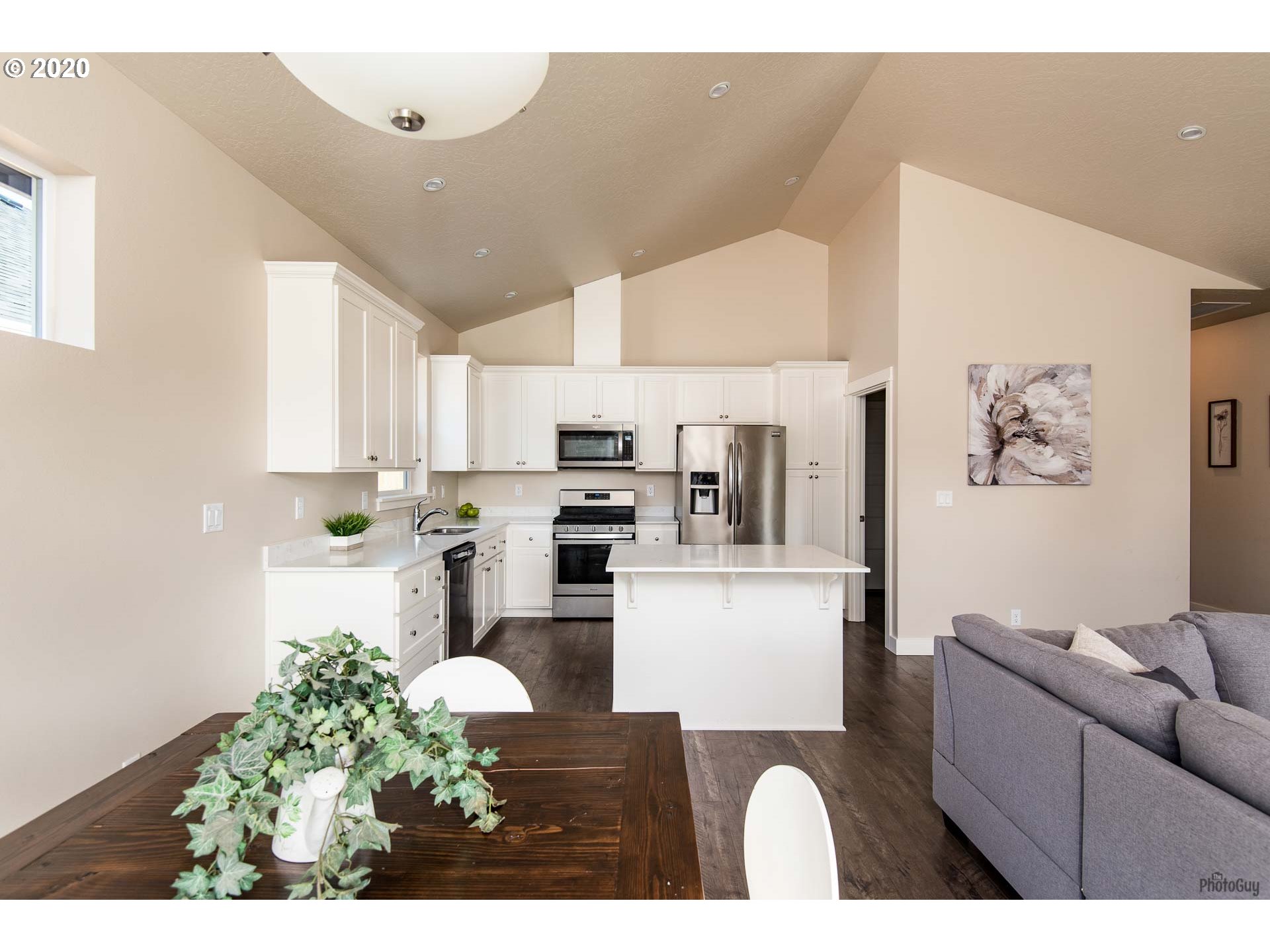 4610 Romy Court Eugene, OR 97402 - Photo 10 of 31 Gallery Image 10