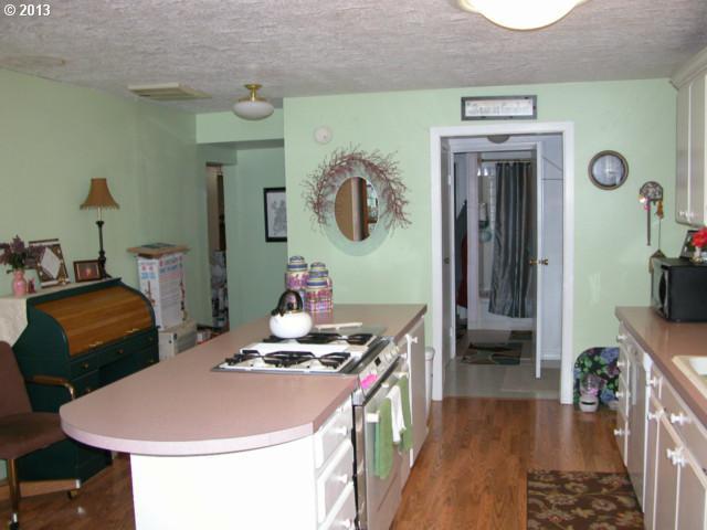 1290 Multnomah Road Hood River, OR 97031 - Photo 9 of 15 Gallery Image 9