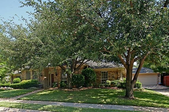 413 Blue Jay Court Bedford, TX 76021 - Photo 1 of 1 Front View