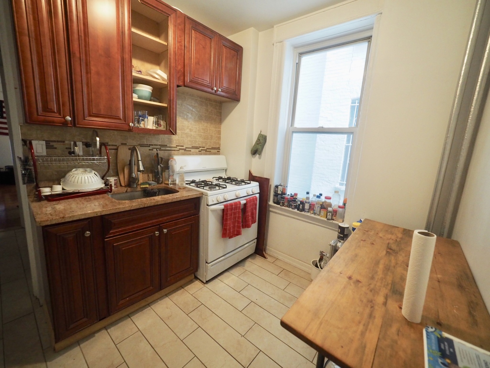 34-27 37th Street, Unit 1L Queens, NY 11101 - Photo 4 of 8