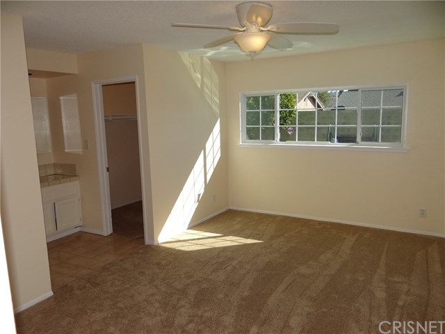 2232 Hawk Street Simi Valley, CA 93065 - Photo 13 of 33