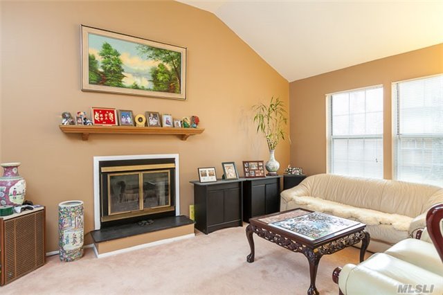 53 Marc Drive Ridge, NY 11961 - Photo 6 of 19