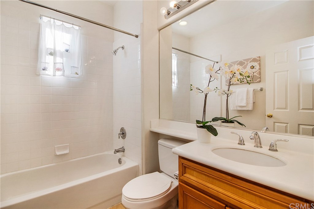 2708 Hibiscus Costa Mesa, CA 92626 - Photo 13 of 24