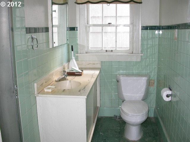 4030 Southwest Condor Avenue Portland, OR 97239 - Photo 9 of 16 Gallery Image 9