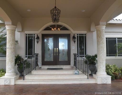 6040 Southwest 97th Avenue Miami, FL 33173 - Photo 2 of 11