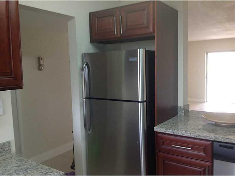 4700 Washington Street, Unit 406 Hollywood, FL 33021 - Photo 14 of 29