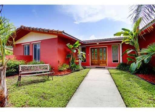 13301 Southwest 99th Court Miami, FL 33176 - Photo 4 of 25