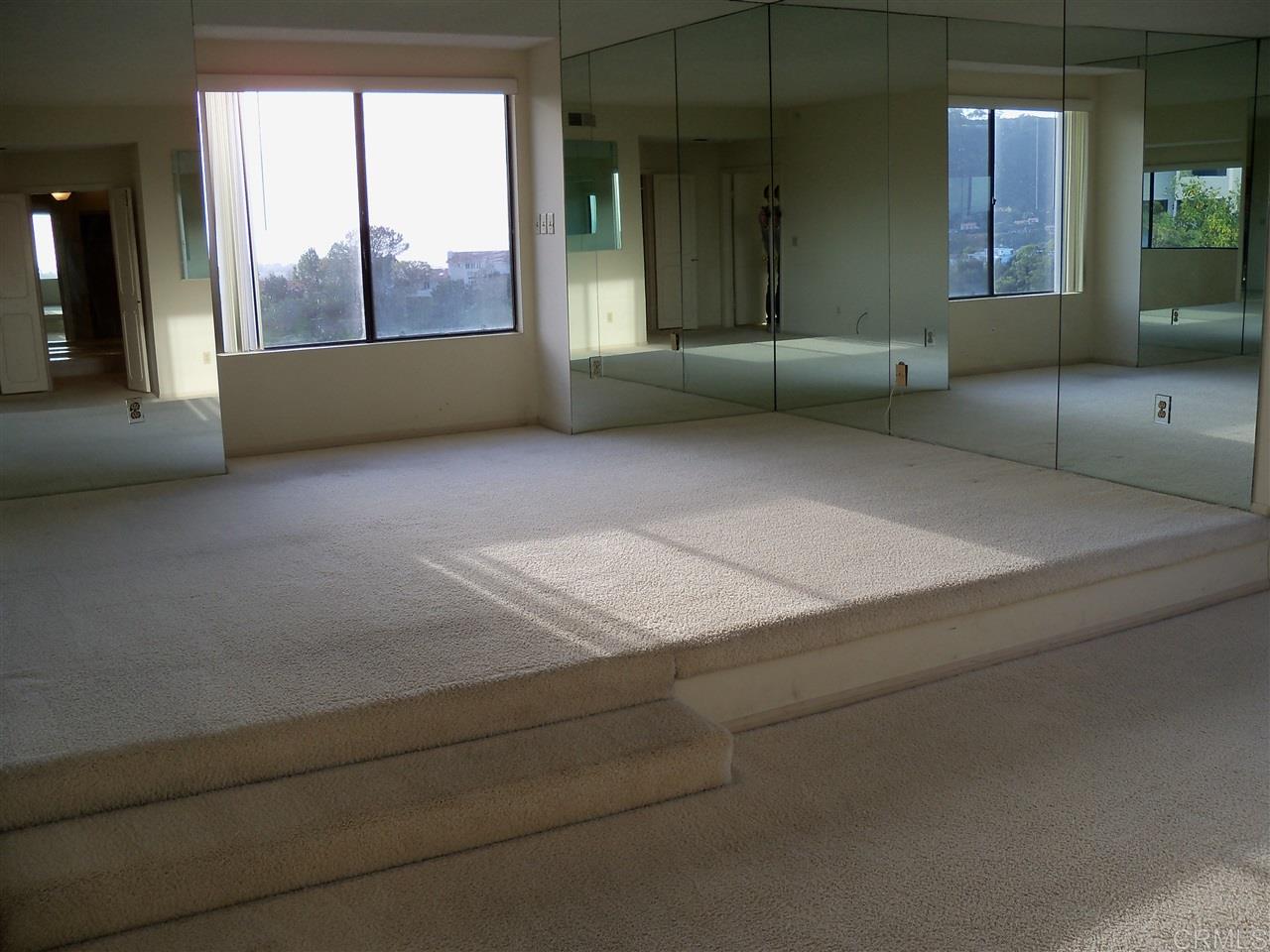 8246 Caminito Maritimo La Jolla, CA 92037 - Photo 7 of 24