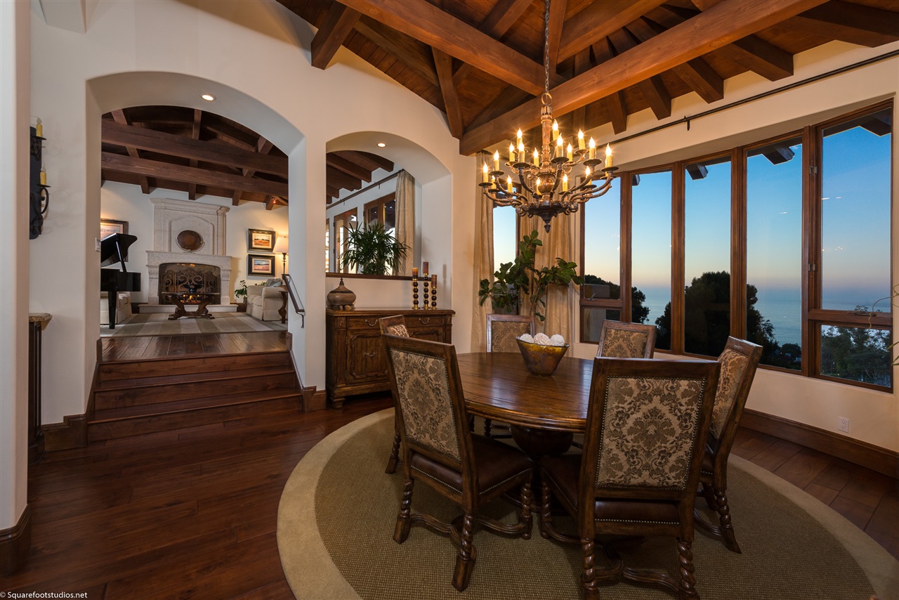 7682 Hillside Drive La Jolla, CA 92037 - Photo 6 of 25