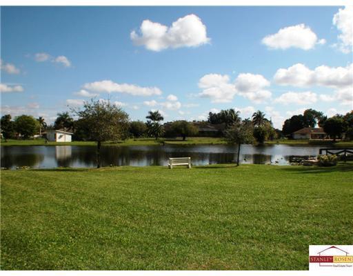 20401 Southwest 49th Court Southwest Ranches, FL 33332 - Photo 15 of 25 Gallery Image 15