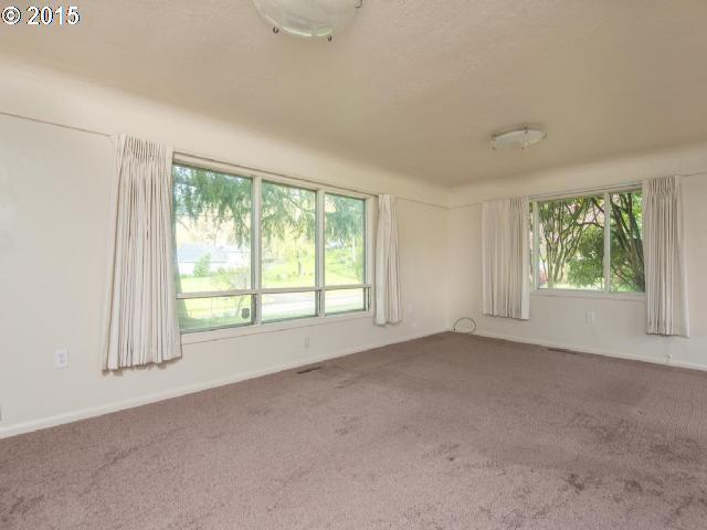 21240 Boones Ferry Road Northeast Aurora, OR 97002 - Photo 1 of 16 Gallery Image 1