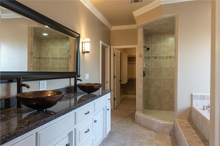 19481 Padron Court Bakersfield, CA 93314 - Photo 16 of 20