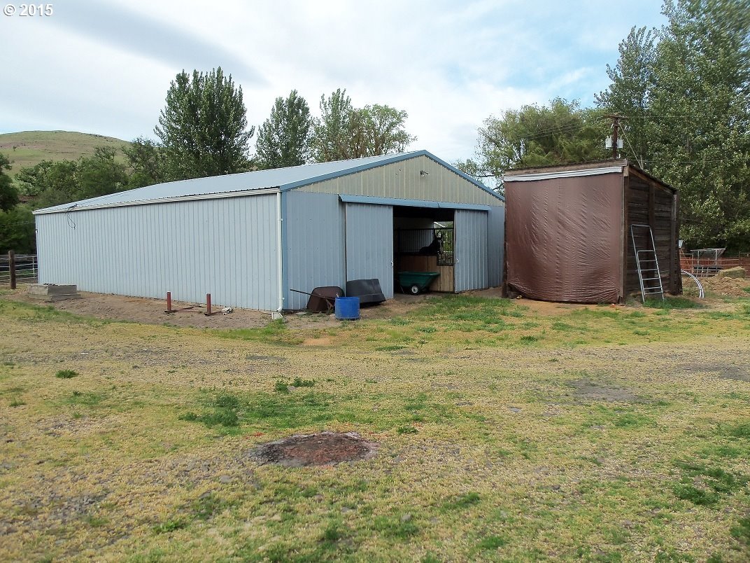 6208 Eightmile Road Dufur, OR 97021 - Photo 10 of 30 Gallery Image 10