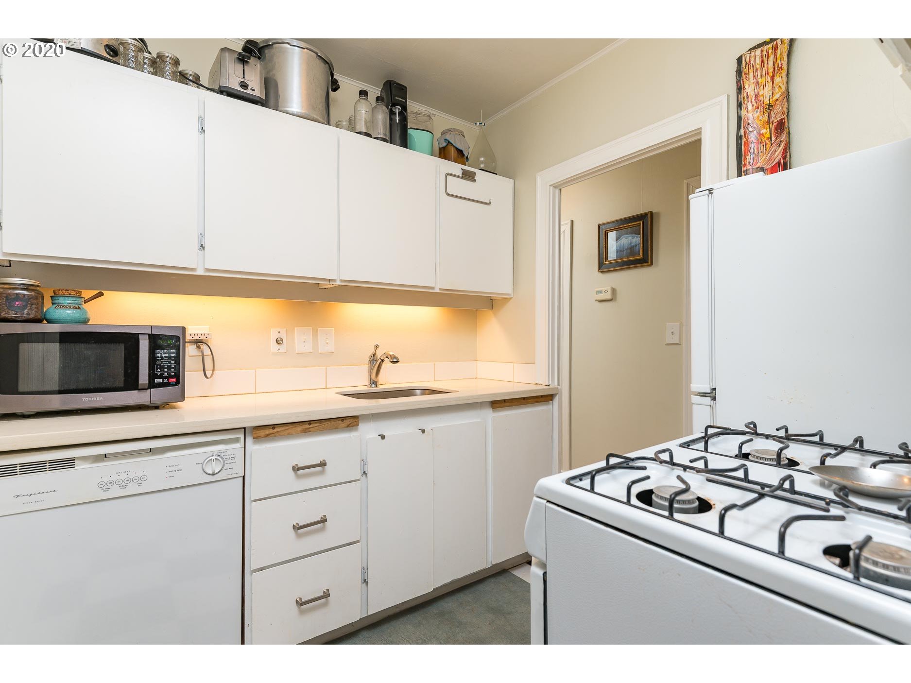 3417 Southwest 12th Avenue Portland, OR 97239 - Photo 7 of 31