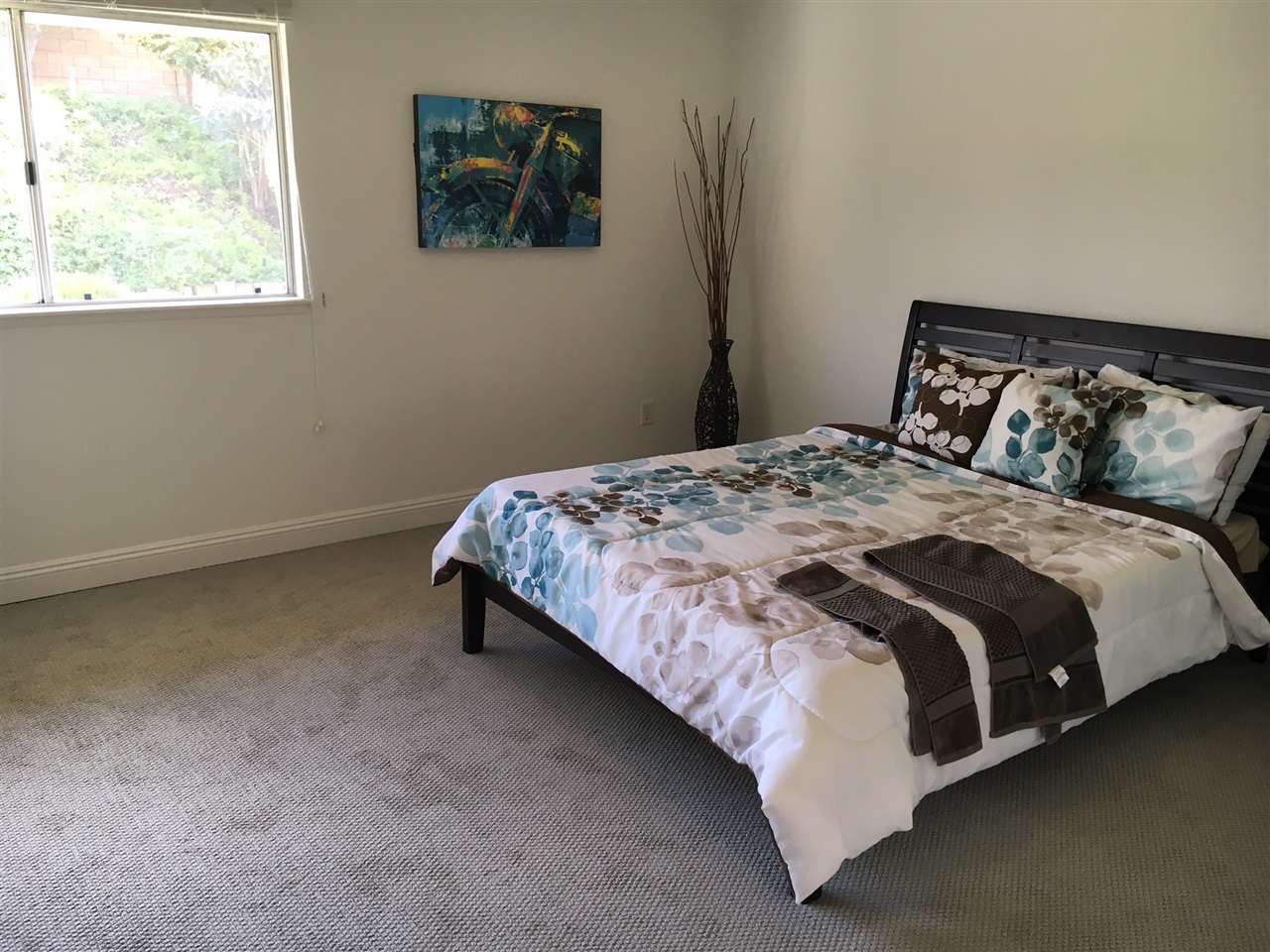 4749 Gateshead Road Carlsbad, CA 92010 - Photo 2 of 14