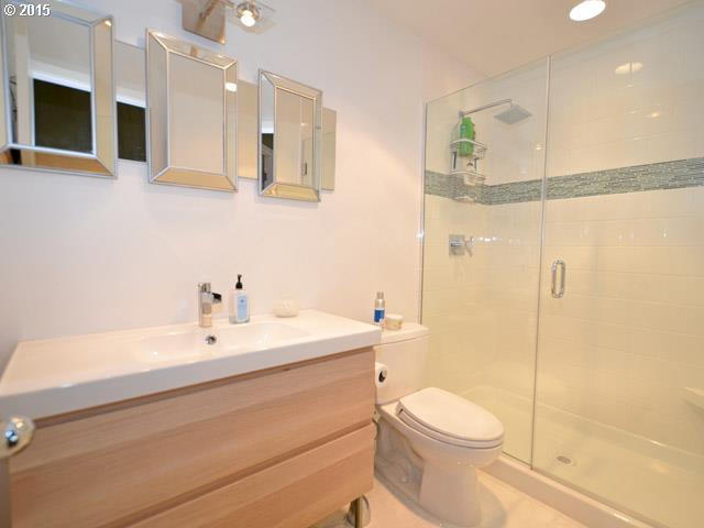 6685 West Burnside Road, Unit 352 Portland, OR 97225 - Photo 12 of 16 Gallery Image 12