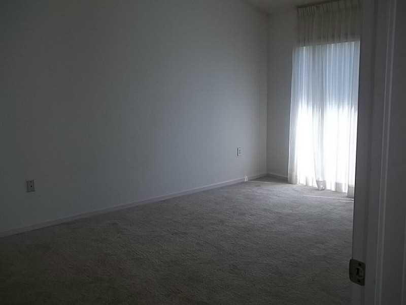 487 Southeast 20th Drive Homestead, FL 33033 - Photo 5 of 10