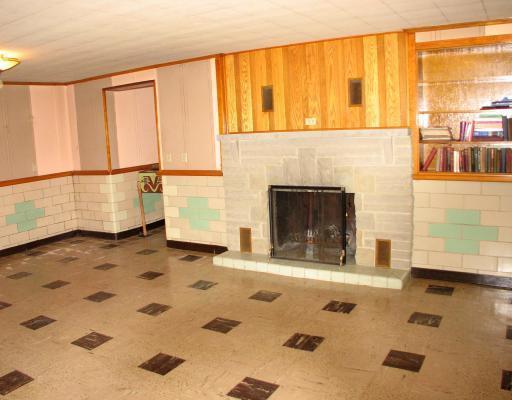 135 Artlee Avenue Butler, PA 16001 - Photo 5 of 8 Gallery Image 5