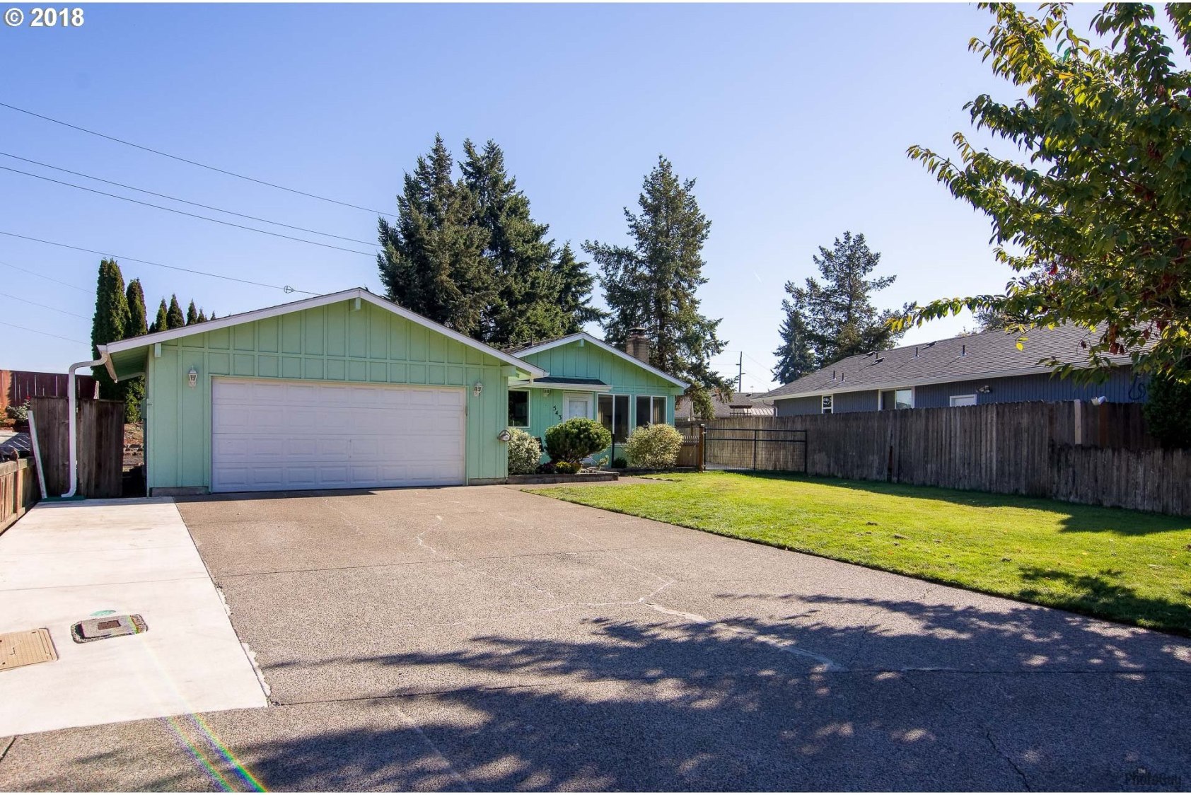 543 Panda Loop Eugene, OR 97401 - Photo 2 of 27 Gallery Image 2