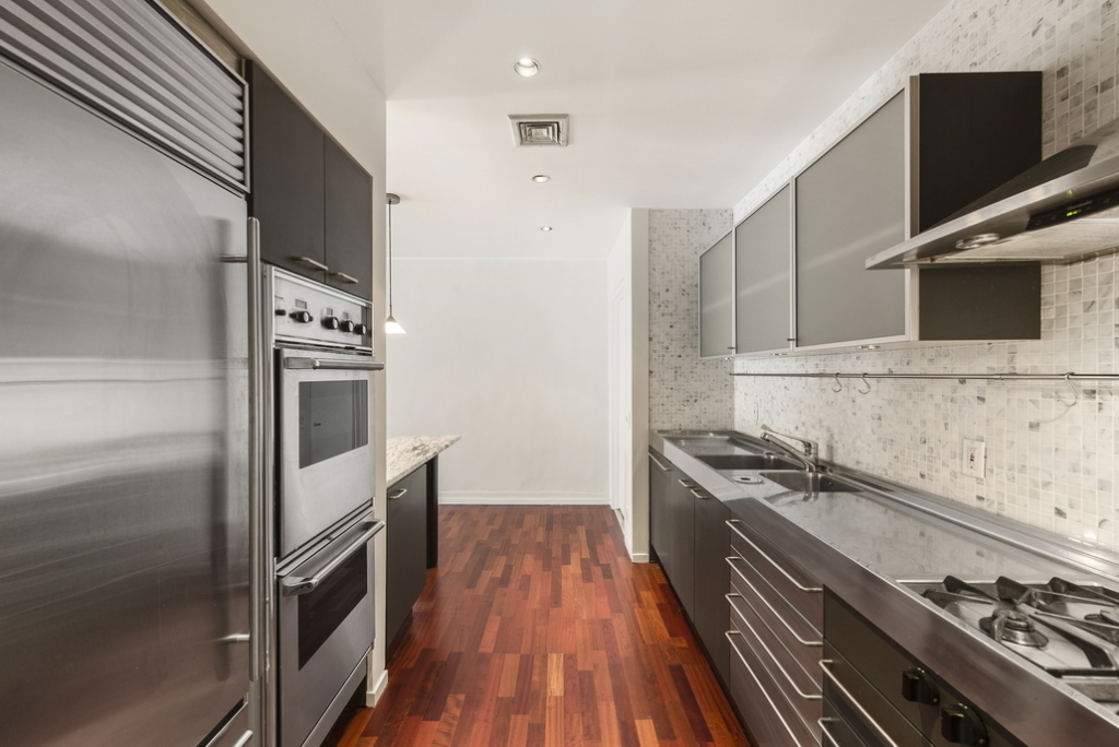 90 Franklin Street, Unit 3N Manhattan, NY 10013 - Photo 7 of 10