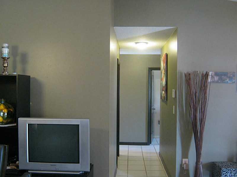 14580 Southwest 172nd Street Miami, FL 33177 - Photo 9 of 20