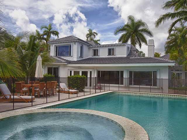 1437 Biscaya Drive Surfside, FL 33154 - Photo 3 of 12